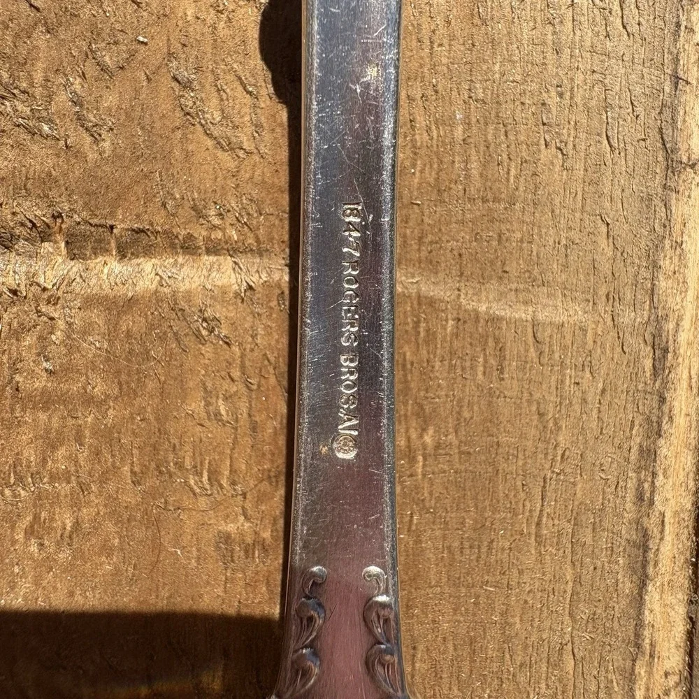 1847 Rogers Bros BERKSHIRE Silverplate International Berry Spoon Tudor Meat Fork